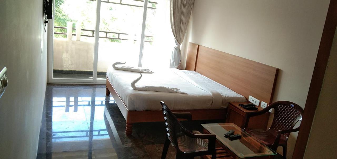 Ack Palacce Inn Yercaud Ngoại thất bức ảnh