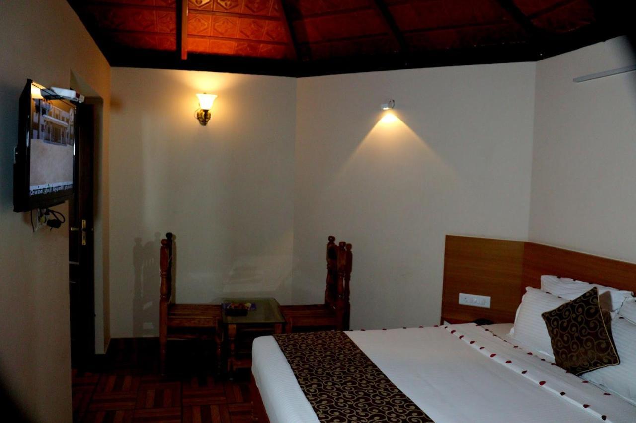 Ack Palacce Inn Yercaud Ngoại thất bức ảnh