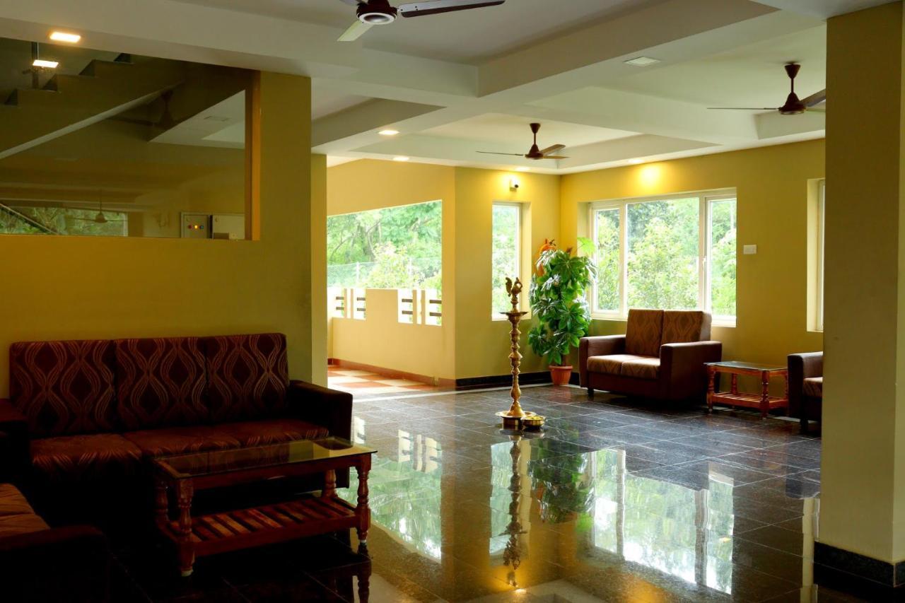 Ack Palacce Inn Yercaud Ngoại thất bức ảnh